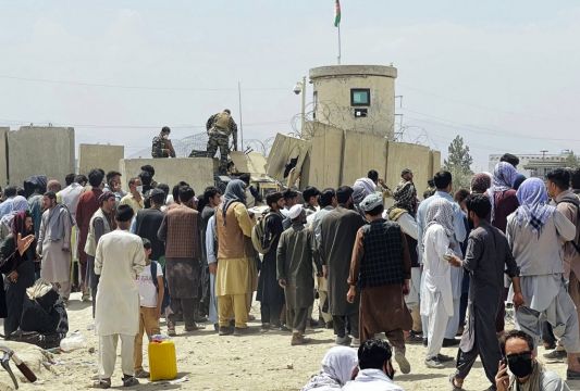 Taliban Allowing ‘Safe Passage’ From Kabul In Us Airlift