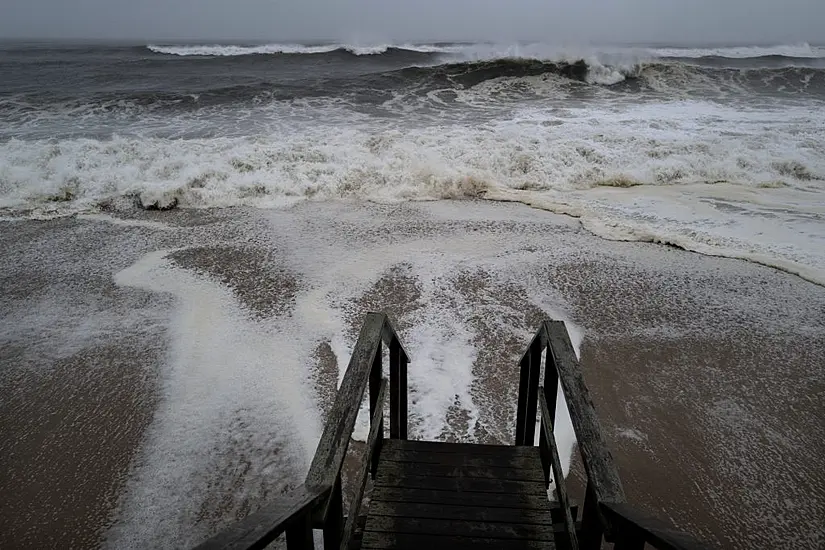 Millions In Us Braced For High Winds And Flooding As Henri Heads North-East