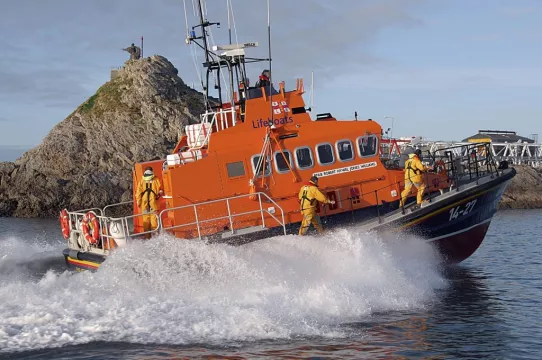 Rnli And Coast Guard Rescue 40 People From Stranded Boat In Galway Lake