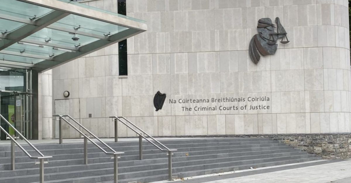 Man stole €16,000 after overhearing bank teller instructing customer to return next day for cash | BreakingNews.ie