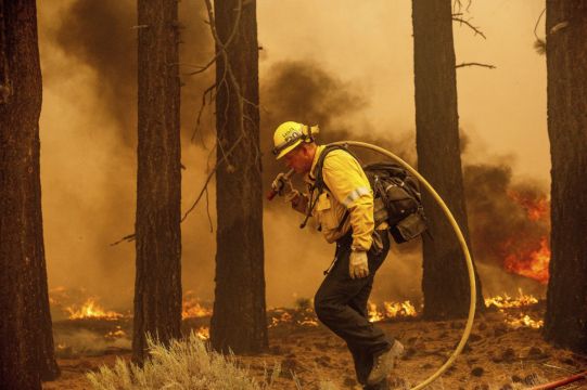 Strong Winds Push Wildfire Closer To California Resort