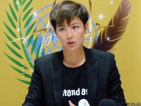 Popular Hong Kong Singer Loses Concert Venue Amid Crackdown