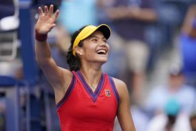 Emma Raducanu Eases Into Us Open Quarter-Finals