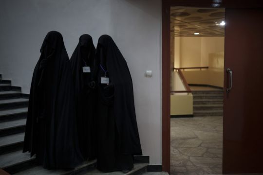 Afghan Women Can Study But Must Wear Islamic Dress In Gender-Segregated Classes