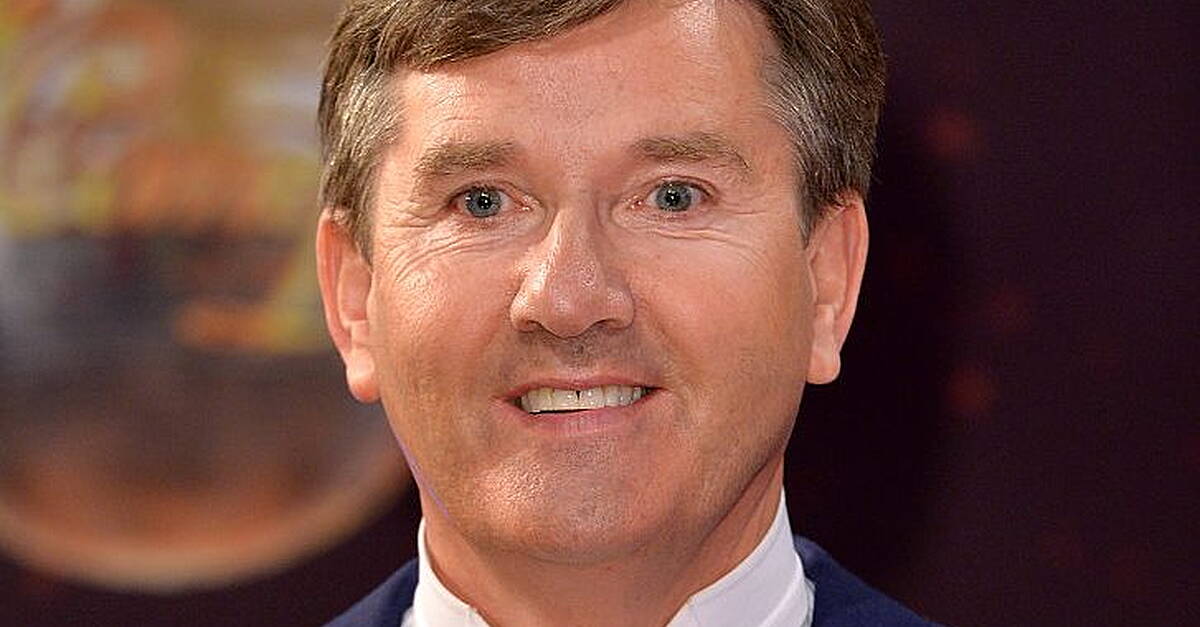 Daniel O'Donnell urges people to continue the fight against cancer at event in Donegal - Vimarsana News