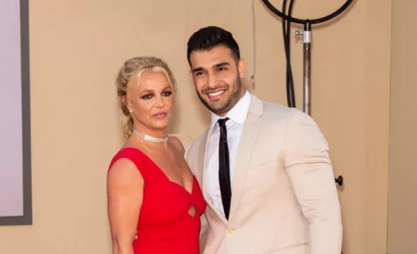 Britney Spears Is Engaged: Who Will Design The Pop Icon’s Wedding Dress?