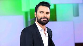 Six Signs You Need A Digital Detox, As Rylan Returns To Twitter