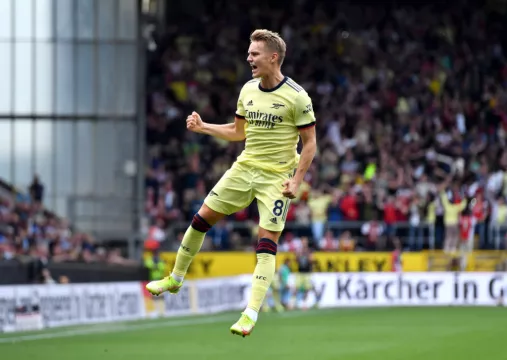 Martin Odegaard’s Stunning Free-Kick Helps Arsenal Beat Burnley