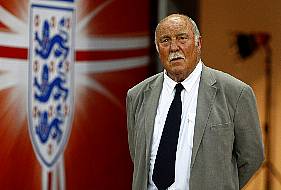 Tottenham Record Scorer Jimmy Greaves Dies At The Age Of 81