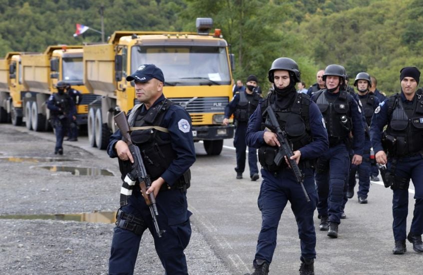 Kosovo Deploys Police At Border Amid Tension Over Serbian Car Licence Plates
