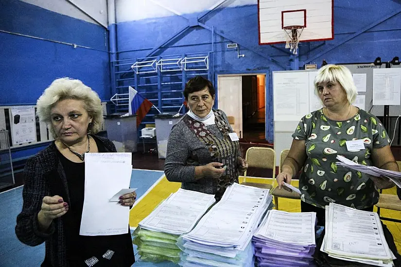 Pro-Kremlin Party Retains Large Majority In Russian Parliament