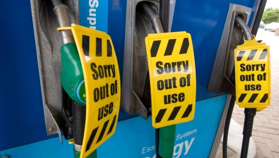 Panic Buying: Psychologists Explain Why Uk Drivers Are Rushing To Fill Their Petrol Tanks