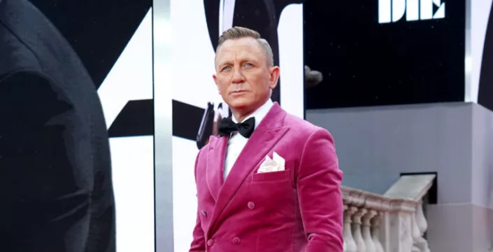 Daniel Craig Arrives On Red Carpet For No Time To Die Premiere