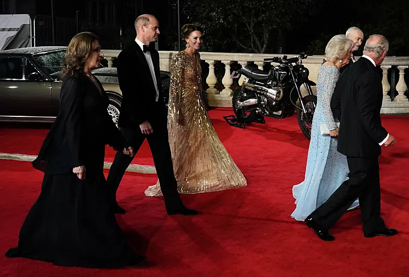 Kate Middleton's Dress Earns Compliment From Daniel Craig At Bond Premiere