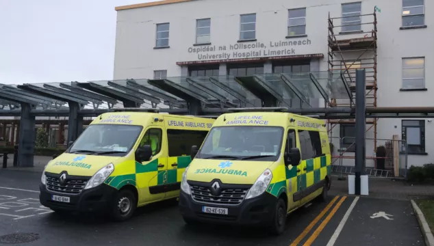 Limerick Hospital Investigating After 15 Ambulances Left Queueing Outside Overcrowded Ed