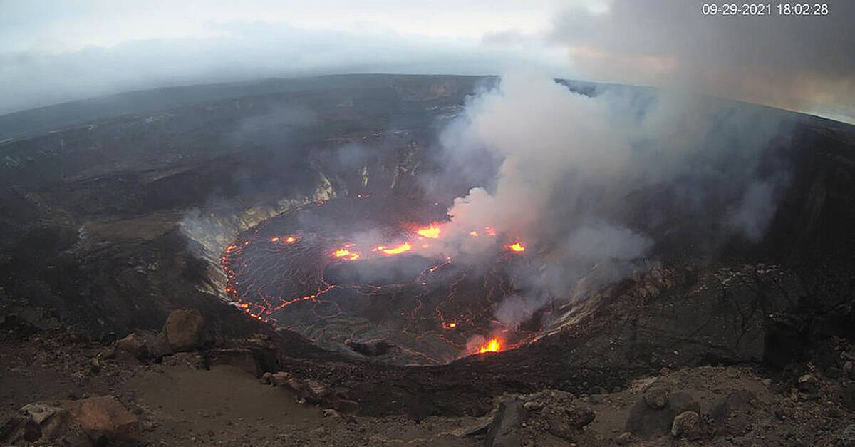 Hawaii’s Kilauea volcano erupts as lava fountains form in park