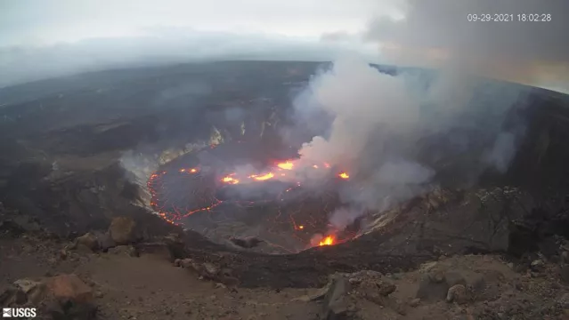 Hawaii’s Kilauea Volcano Erupts As Lava Fountains Form In Park
