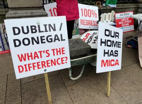Mica Homeowners Protest Outside Dáil