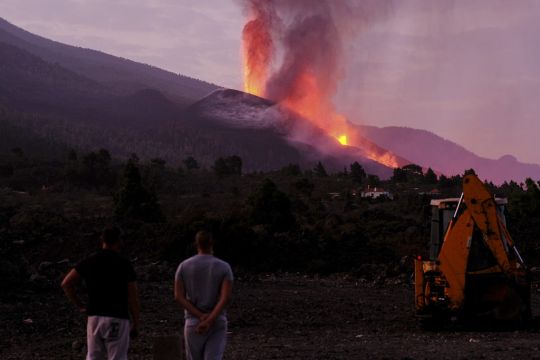 New Fissures Open On Spanish Volcano Amid ‘Intense’ Activity