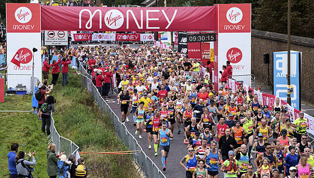 'Fastest Marathon-Running Cake': 30 Fun New World Records Set At London Marathon