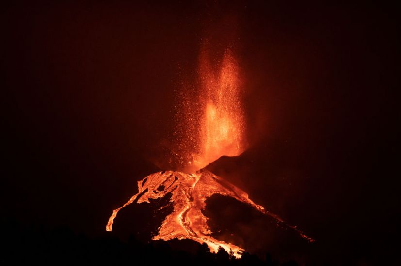 Lava Blocks The Size Of Three-Storey Buildings Falling From Spanish Volcano