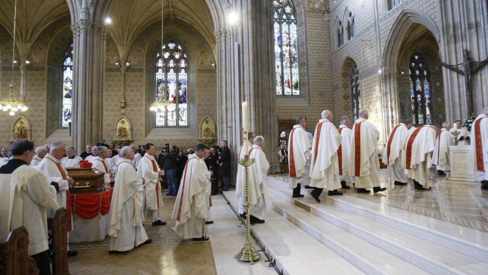 Nine New Students Begin Their Studies For Priesthood