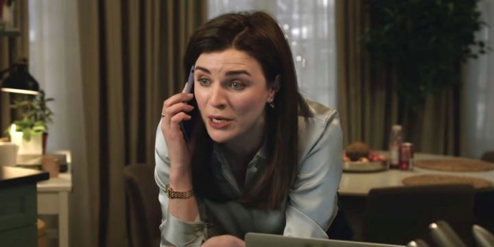 Irish Actress Aisling Bea Stars In Trailer For Home Alone Reboot