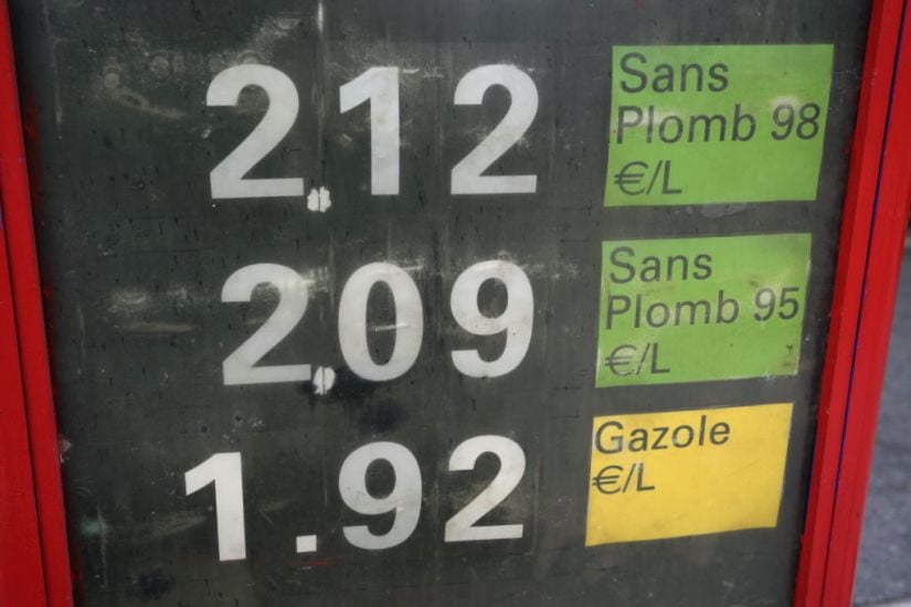 One-Off Payment To Help 36 Million French Motorists Hit By Rising Fuel Prices