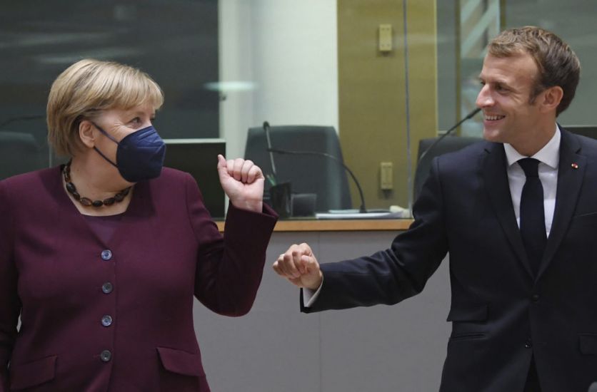 Eu Leaders Give Merkel Big Send-Off