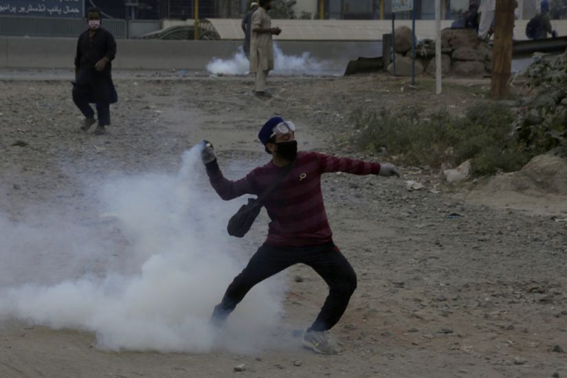 Clashes Continue As Thousands Of Islamists March To Pakistan Capital