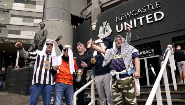 Newcastle Say Fans Can Wear Arab-Style Clothing At Matches