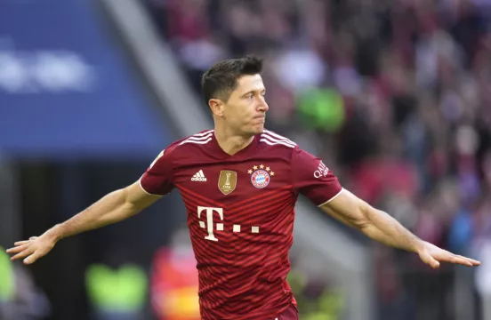 Robert Lewandowski On Target As Bayern Munich March On With 4-0 Win