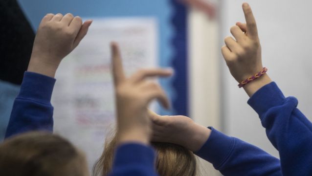 Government Aiming To Begin Vaccination Of Primary School Children Before Christmas