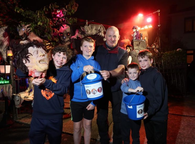Dublin Home Becomes Ghoulish Halloween Graveyard For Charity