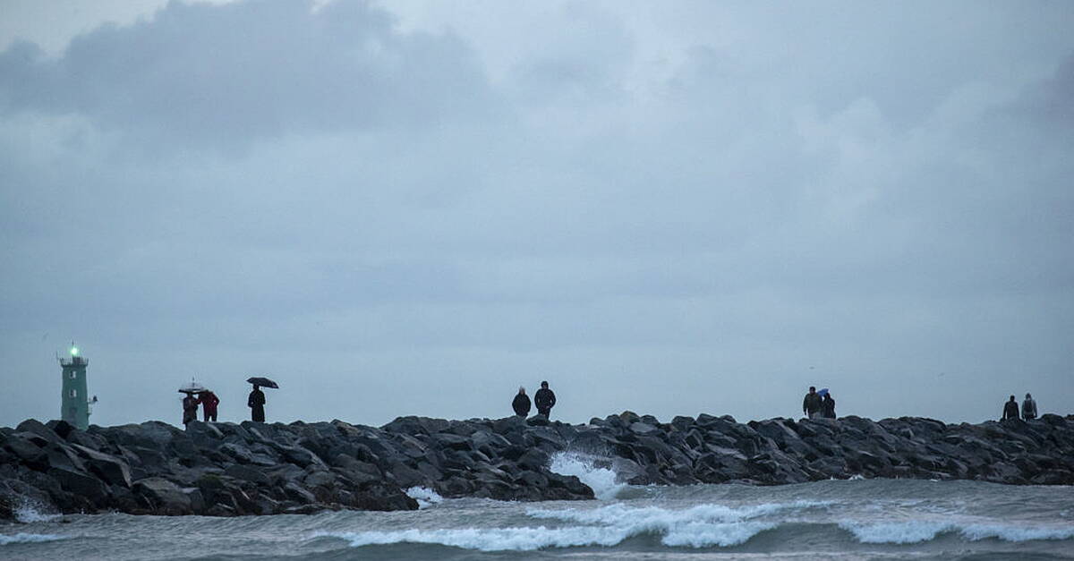 Status yellow wind and rain warning in place for most of the country - Vimarsana News