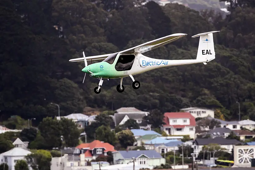 New Zealand Strait Crossed For First Time By Electric Plane