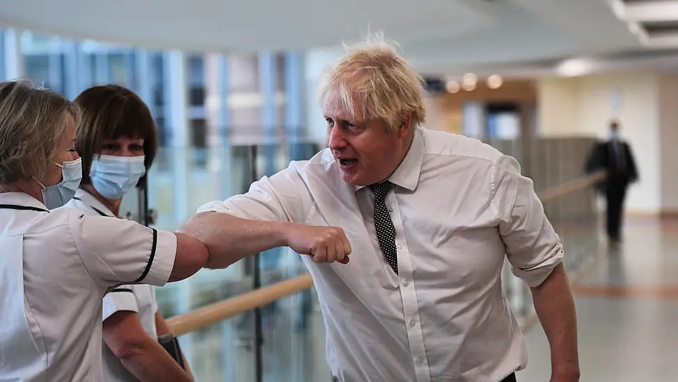 Johnson Criticised For ‘Irresponsibly Parading’ Around Hospital Without Mask