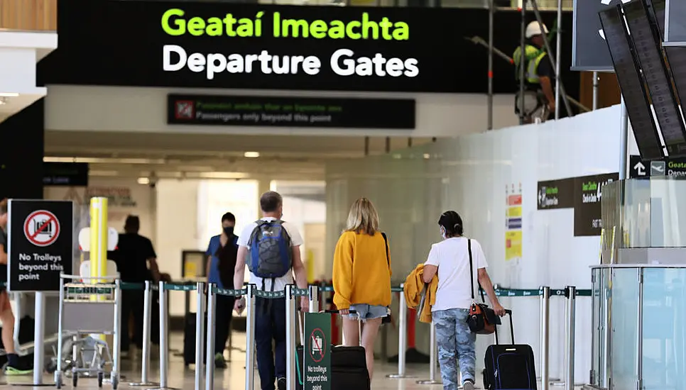 Woman Who Claimed Knee Injured At Dublin Airport Filmed Running For A Smoke