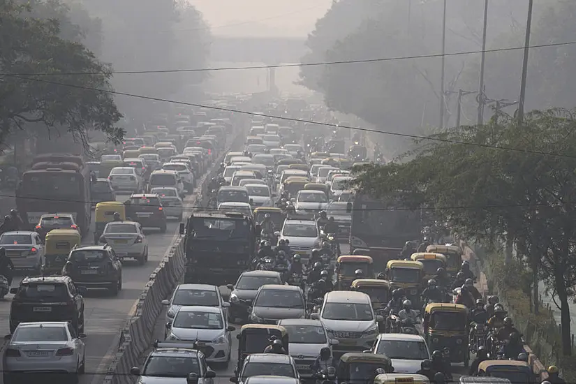 Smog-Shrouded Indian Capital Considers Lockdown