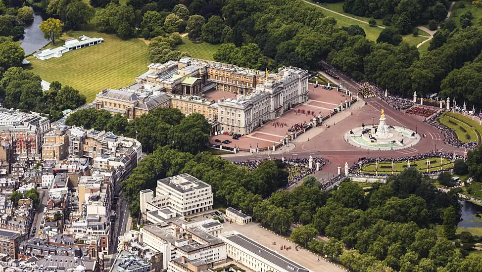 Man Admits Trespassing At Buckingham Palace After Scaling Fence