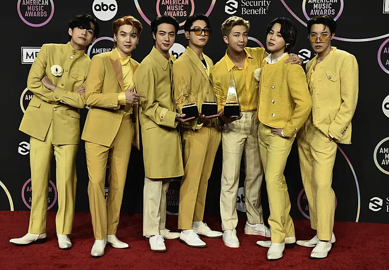 Hitmakers Bts Stamp Their Authority On American Music Awards