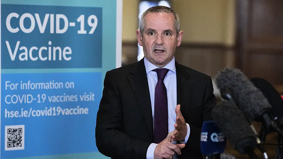 Hse Chief Calls On 700,000 People Who Are Eligible For A Booster Jab To Get One