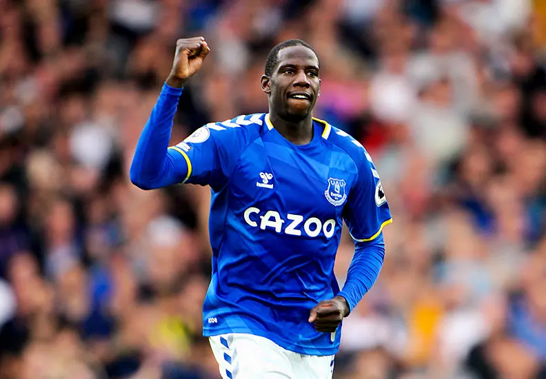 Rafael Benitez Hopes Abdoulaye Doucoure Can Return To Boost Depleted Everton