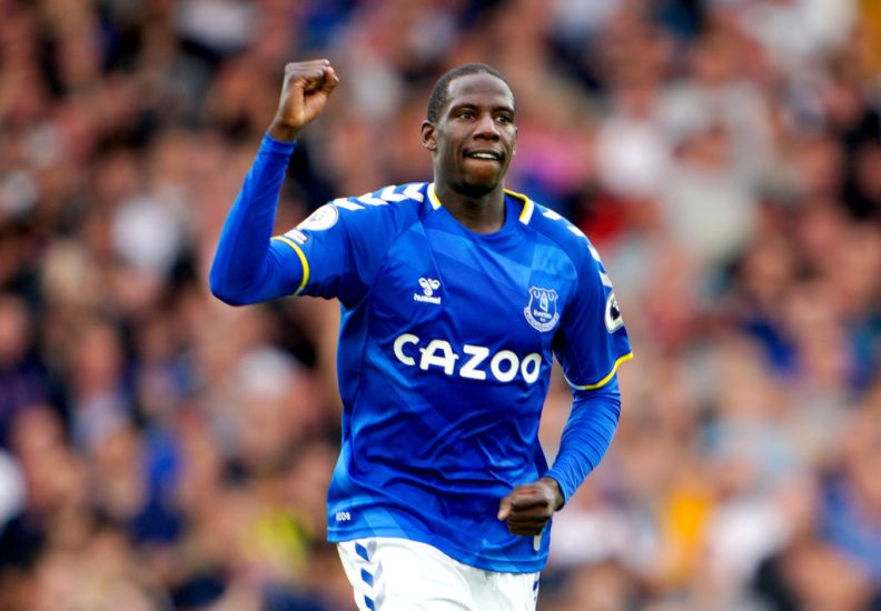 Rafael Benitez Hopes Abdoulaye Doucoure Can Return To Boost Depleted Everton