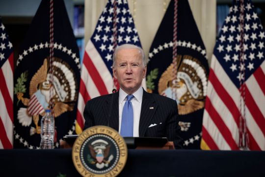 Biden Warns Against Omicron Panic, Pledges No New Lockdowns