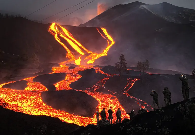 Volcanic Lava Threatens Church And More Homes On Spanish Island