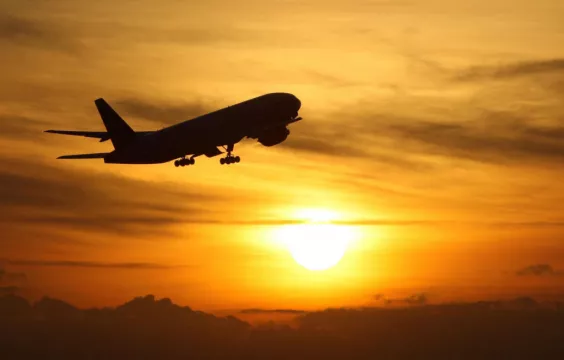 Senator Calls For Flight Bans For Drunken Passengers After Woman Groped On Plane