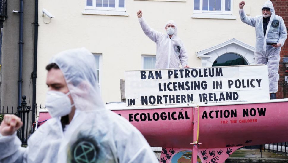 Protesters Urge Sinn Féin To Block Fracking Licence