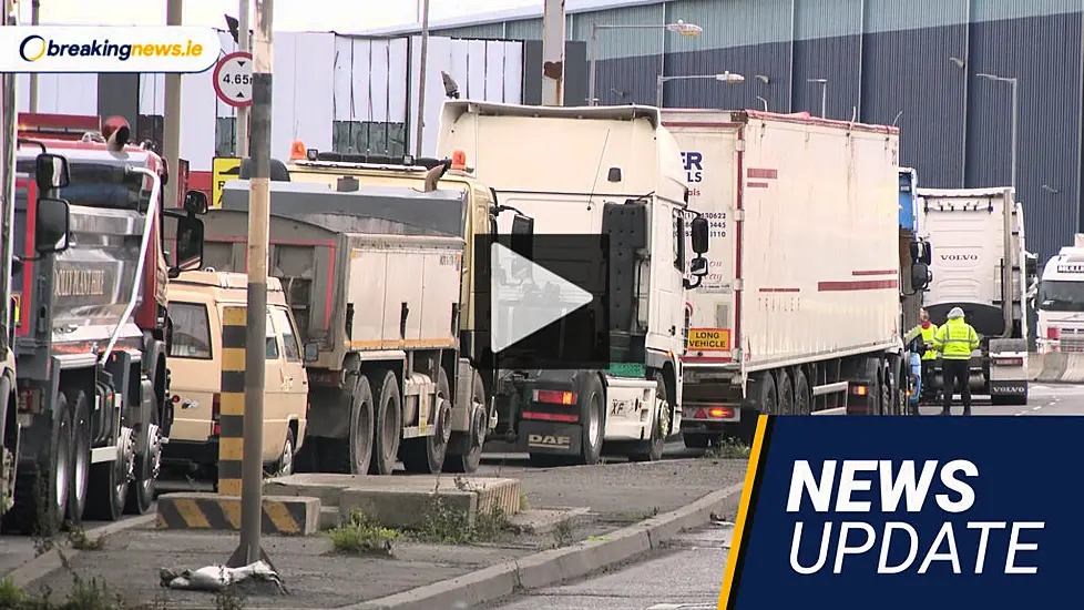 Video: Traffic Chaos In Dublin Port As Truckers Protest; Met Éireann Issues Fog Warning