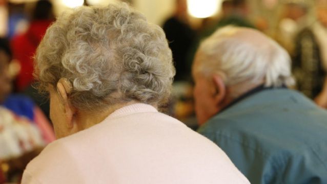 One Third Of Older People Did Not Leave Home During The Pandemic, New Research Finds